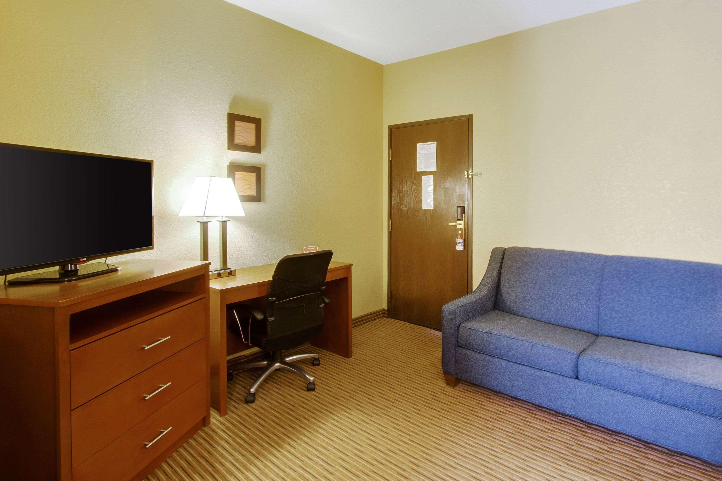 Comfort Inn & Suites Bellevue - Omaha Offutt Afb Екстериор снимка